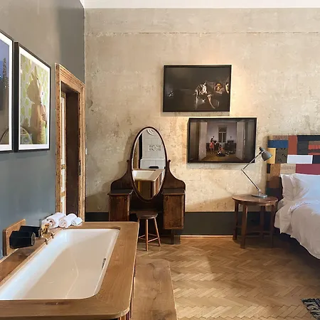 Brody House - Boutique ホテル 4*